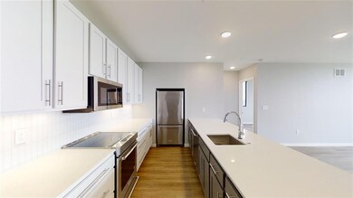 1 University Way unit No. 502, Iowa City, IA 52246 - photo 3