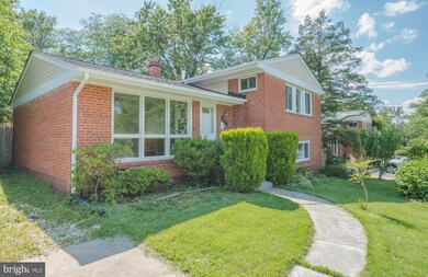 13010 Estelle Rd, Silver Spring, MD 20906 - photo 2