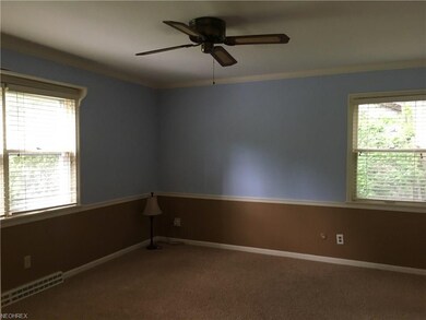 1st floor master with walk in closet
