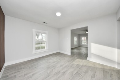 2508 Melbourne St, Houston, TX 77026 - photo 5