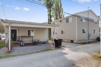 Back of 4 plex and duplex