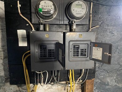 66&68 Fisher St, Lowell, MA 01850 - photo 4