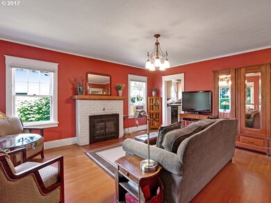 Living Room-Fireplace