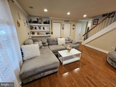 6 Neerwinder Ct, Germantown, MD 20874 - photo 2