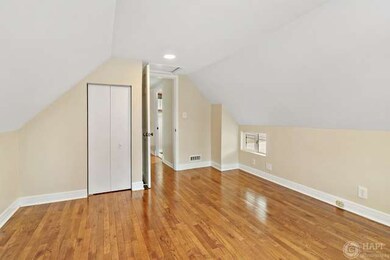 821 N Jackson St, Waukegan, IL 60085 - photo 5