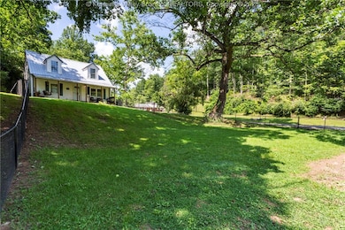 688 Saunders Hollow Rd, Barboursville, WV 25504 - photo 2