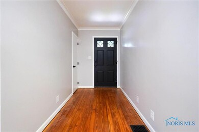 621 Hull Ave, Findlay, OH 45840 - photo 2