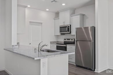 7900 Blueberry Ave, Bakersfield, CA 93313 - photo 3