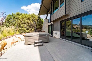 30_Exterior_high_3548405