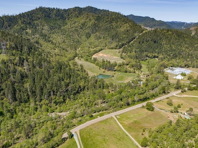 18435 E Evans Creek Rd, Rogue River, OR 97537 - photo 7