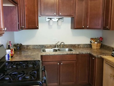 105 E Keith Ave, Waukegan, IL 60085 - photo 6