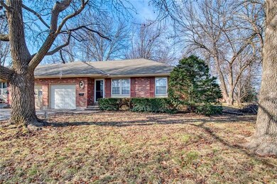 917 NW 10th St, Blue Springs, MO 64015 - photo 2