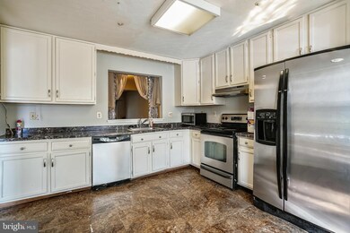 9308 Daly Ct, Laurel, MD 20723 - photo 4