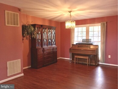 47 Bayer Rd, Hedgesville, WV 25427 - photo 6