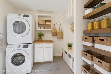 606 E Railroad St, Saint Johns, MI 48879 - photo 5