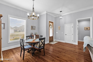 10-web-or-mls-361 Emerald Way-10