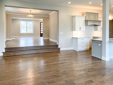 184 N Evergreen Ave, Elmhurst, IL 60126 - photo 5