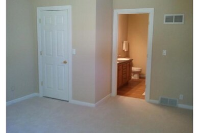 2001 E 27th St, Des Moines, IA 50317 - photo 5