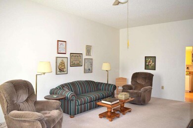 14074 N Newcastle Dr, Sun City, AZ 85351 - photo 4