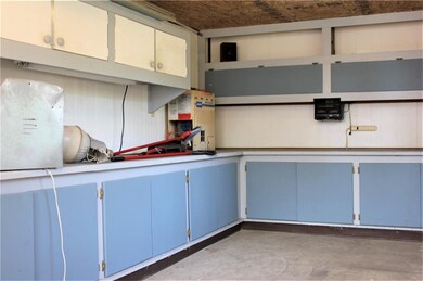 Garage shop/porch