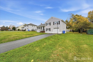 10 Maplehurst Ln, Piscataway, NJ 08854 - photo 2