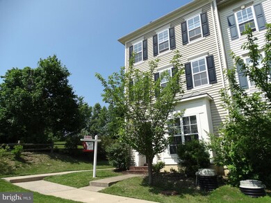 23612 Bennett Chase Dr, Clarksburg, MD 20871 - photo 2
