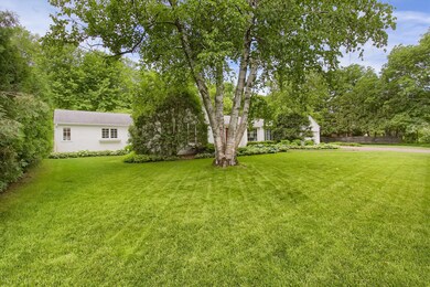 3860 Honeysuckle Rd, Wayzata, MN 55391 - photo 5