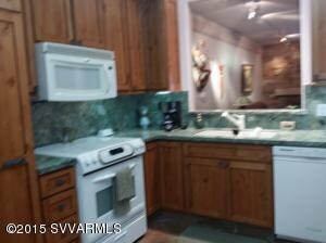 104PL Kitchen 1