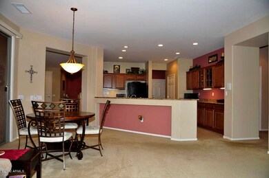 Kitchen & Eating Area