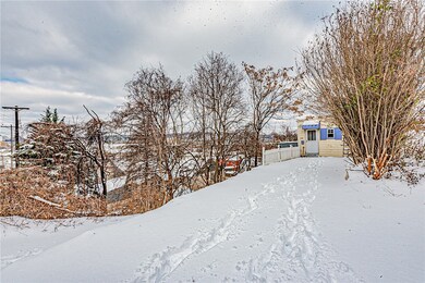 Upper & Lower Driveways