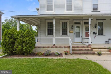 121 E 5th St, Palmyra, NJ 08065 - photo 2