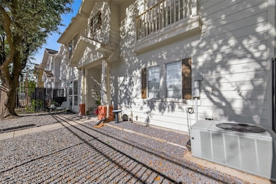 313 Hogan St, Houston, TX 77009 - photo 2