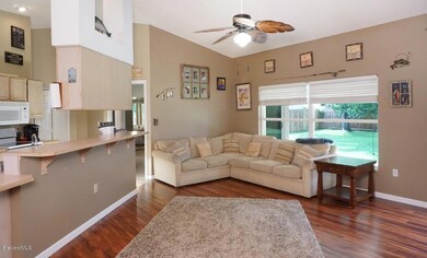 7010 Cairo Rd-12
