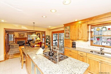 16 Wellington Dr, Saratoga Springs, NY 12866 - photo 5