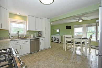 92 Kenberma Rd, Worcester, MA 01604 - photo 2