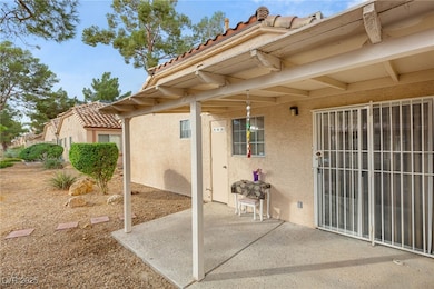 1624 N Torrey Pines Dr unit 104, Las Vegas, NV 89108 - photo 6