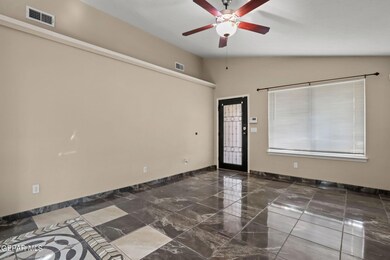 804 Desert Cactus Dr, Horizon City, TX 79928 - photo 3