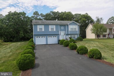 282 Wendover Dr, Bunker Hill, WV 25413 - photo 4