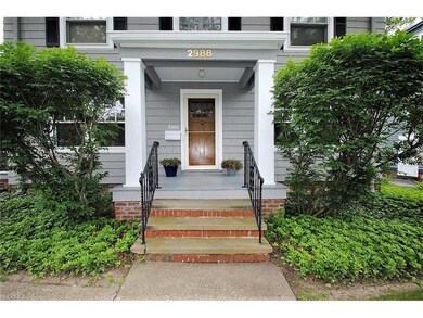 COVERED FRONT PORCH ENTRY