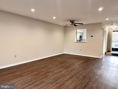 191 Hampshire Dr, Plainsboro, NJ 08536 - photo 3