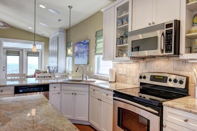 Kitchen, view 3