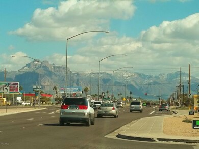 MAJOR TRAFFIC  TO OLD WEST 24/7 STORAGE
