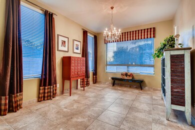 08 - Dining Room