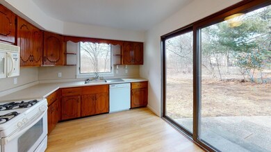 679 Amherst Rd, Sunderland, MA 01375 - photo 4
