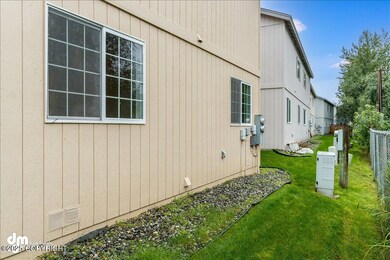 28-Backyard_ELI04890-Edit