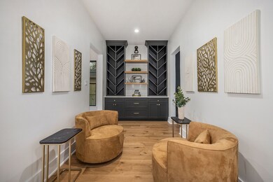 229 E 24th St, Houston, TX 77008 - photo 5