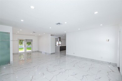 1070 SW 128th Dr, Davie, FL 33325 - photo 5