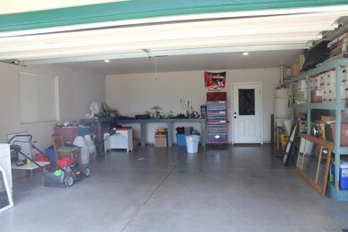 1190 NW F St, Grants Pass, OR 97526 - photo 7