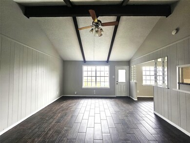 7115 Log Hollow Dr, Houston, TX 77040 - photo 3