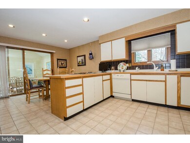 725 Cherry Cir, Wynnewood, PA 19096 - photo 3